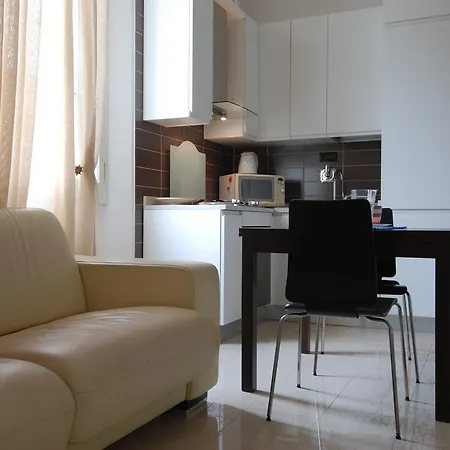 Porta San Felice Halldis Apartament *